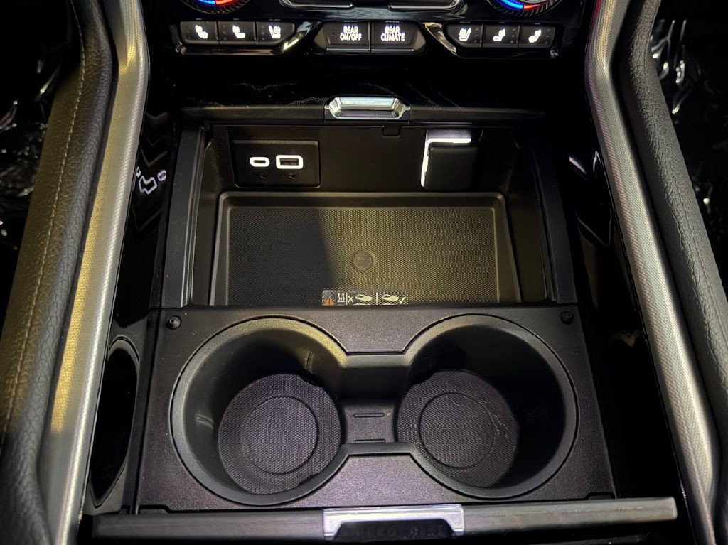 2021 GMC Yukon Image 28