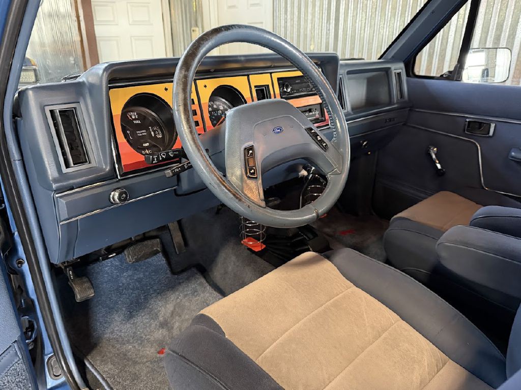 1985 Ford Bronco Image 11