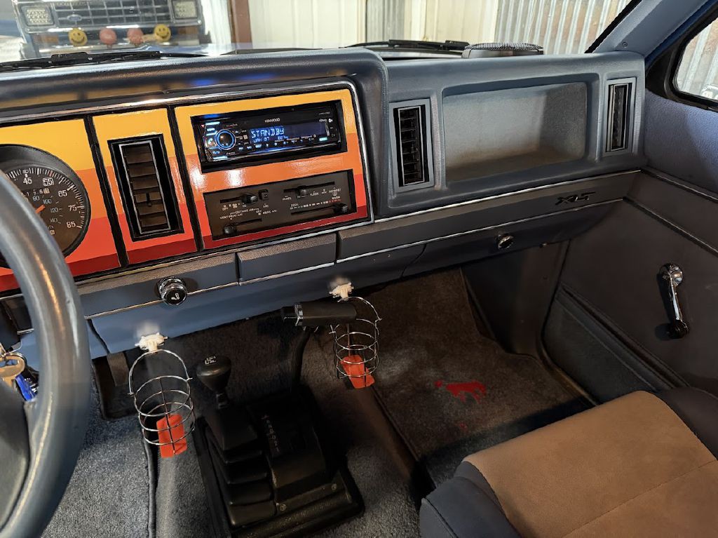 1985 Ford Bronco Image 15