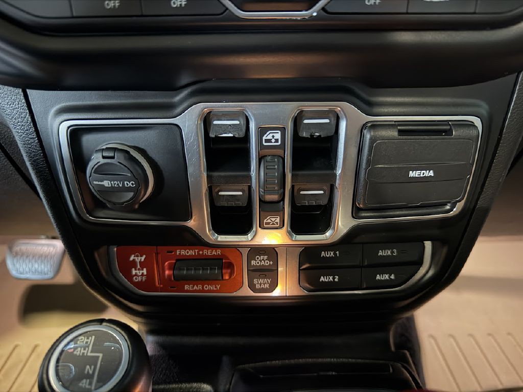 2020 Jeep Gladiator Image 25