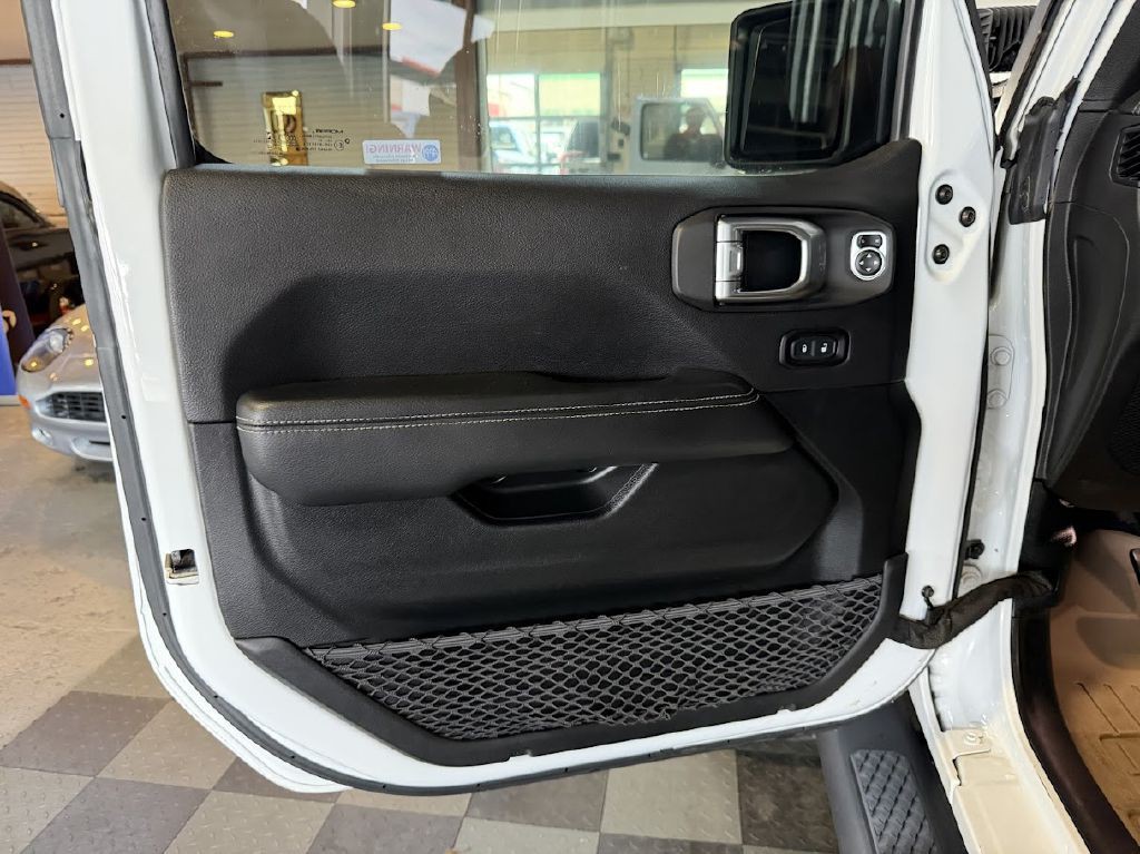 2020 Jeep Gladiator Image 26