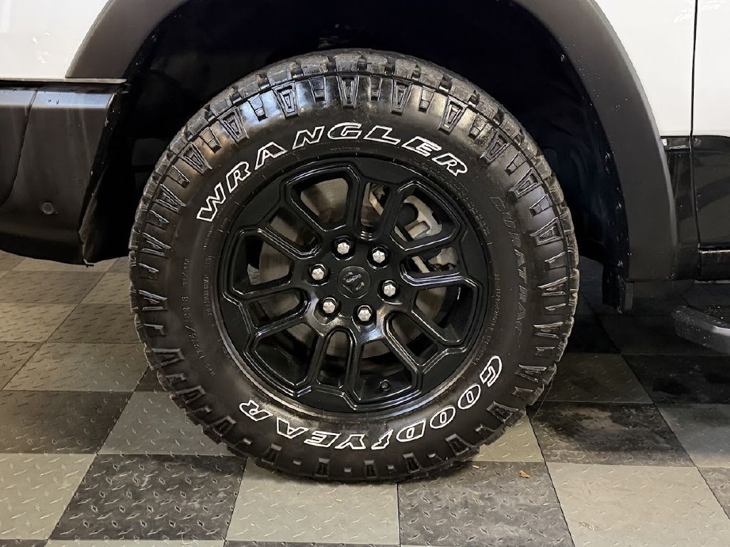 2025 RAM 1500 Image 32