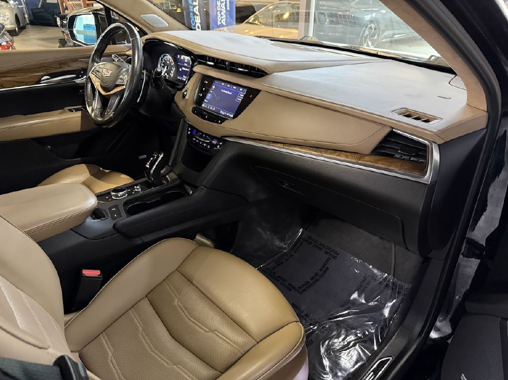 2021 Cadillac XT5 Image 12