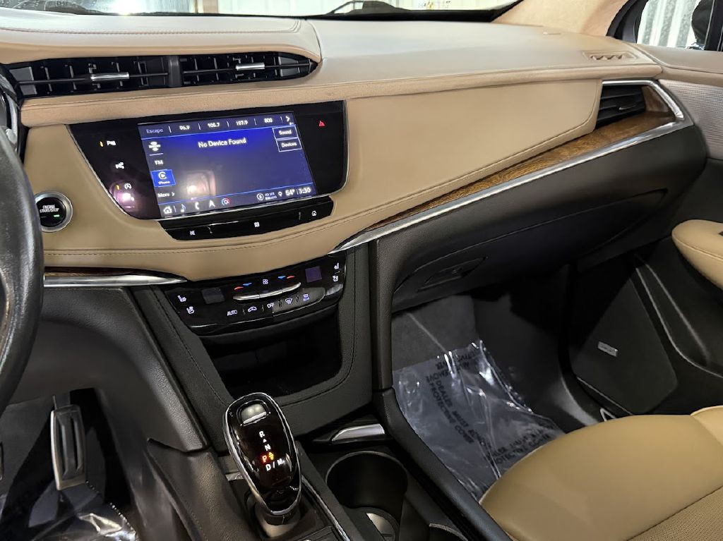 2021 Cadillac XT5 Image 14