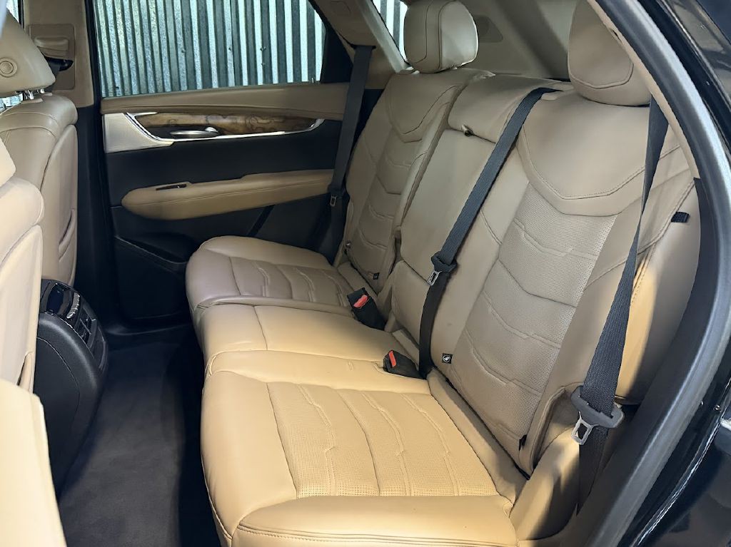 2021 Cadillac XT5 Image 15