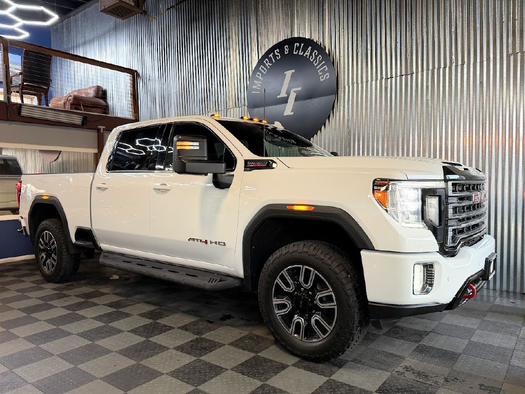2020 GMC Sierra Image 2