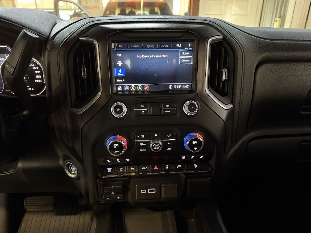 2020 GMC Sierra Image 24