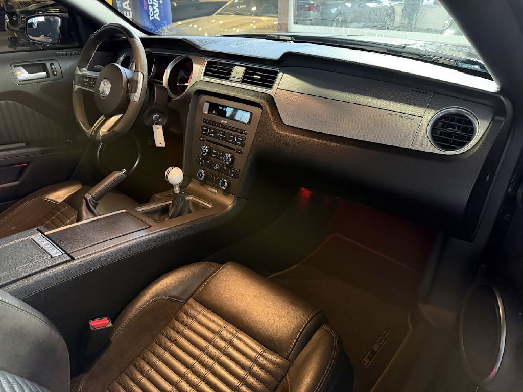 2013 Ford Mustang Image 12