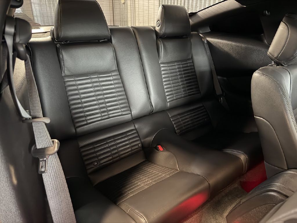 2013 Ford Mustang Image 14