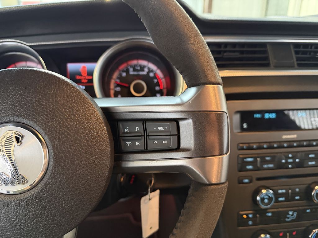 2013 Ford Mustang Image 18