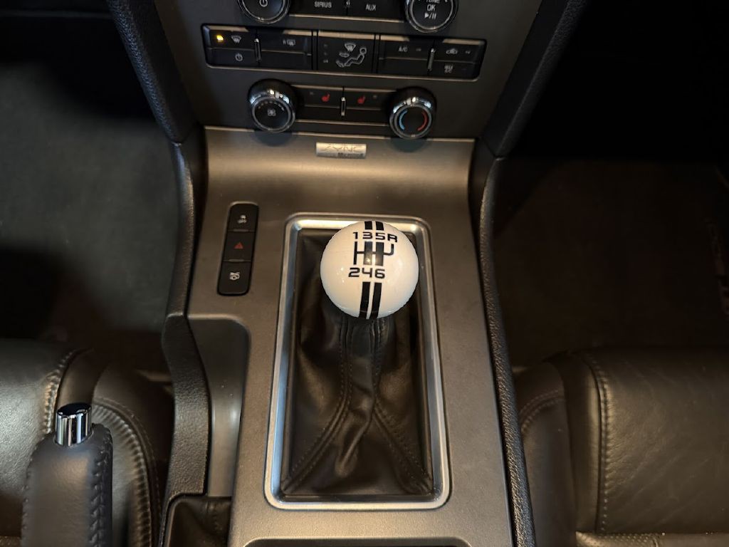 2013 Ford Mustang Image 21