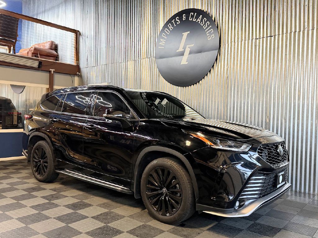2023 Toyota Highlander Image 2