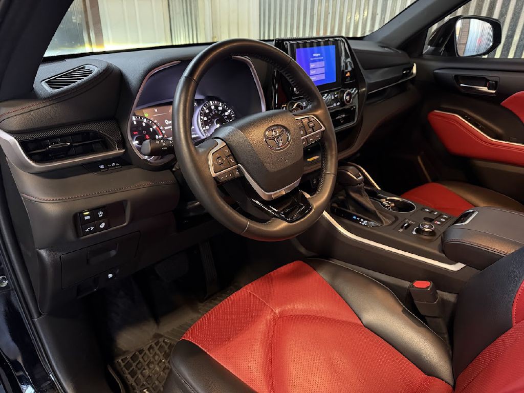 2023 Toyota Highlander Image 10