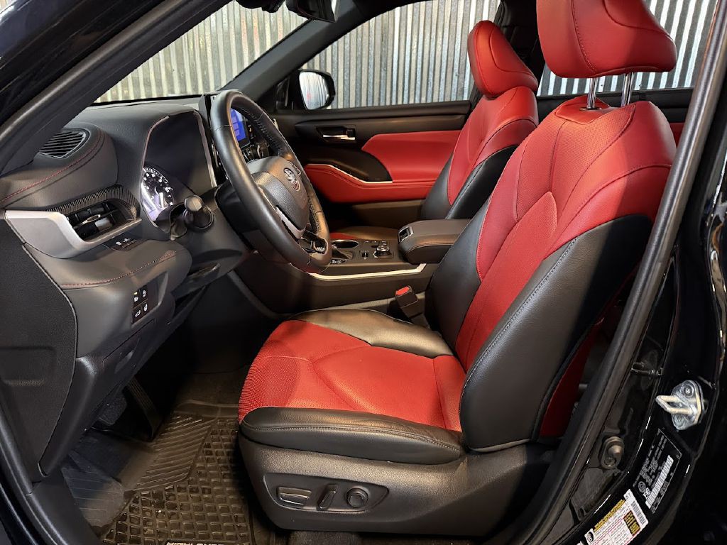 2023 Toyota Highlander Image 11
