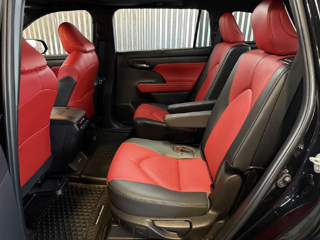 2023 Toyota Highlander Image 17