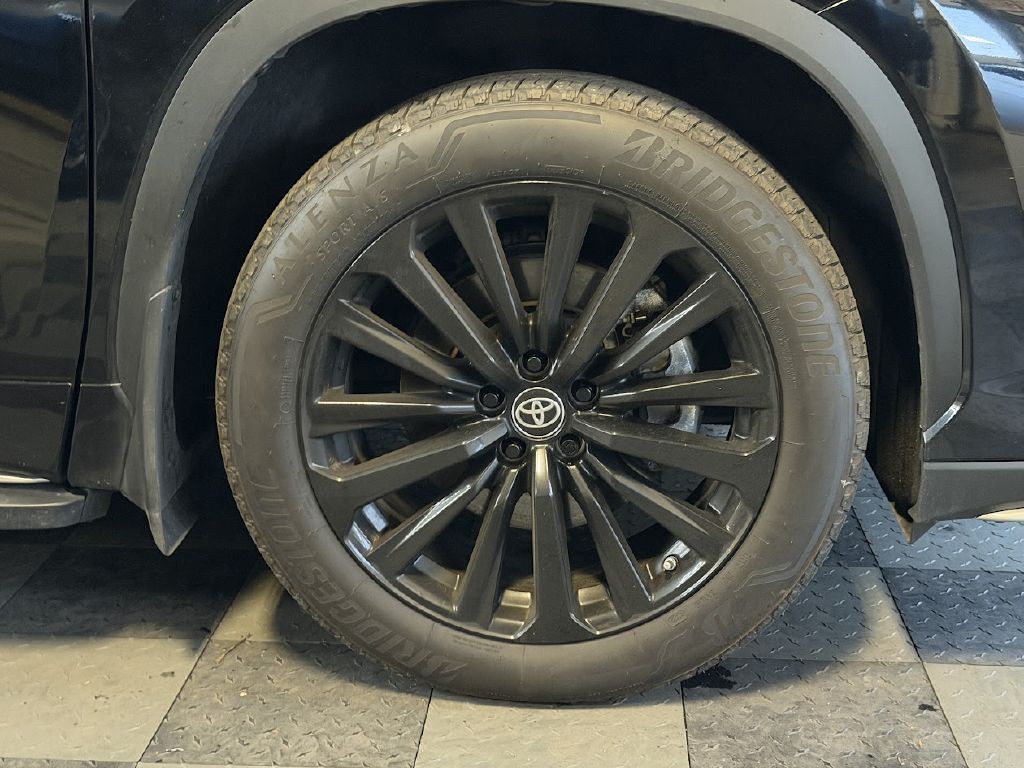 2023 Toyota Highlander Image 34