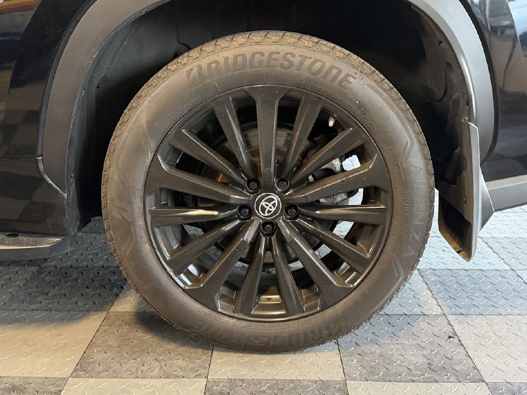 2023 Toyota Highlander Image 36