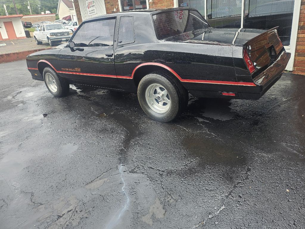 1985 Chevrolet Monte Carlo Image 2
