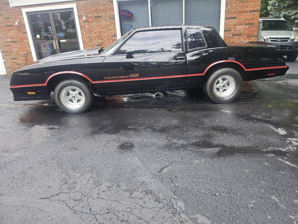 1985 Chevrolet Monte Carlo Image 4