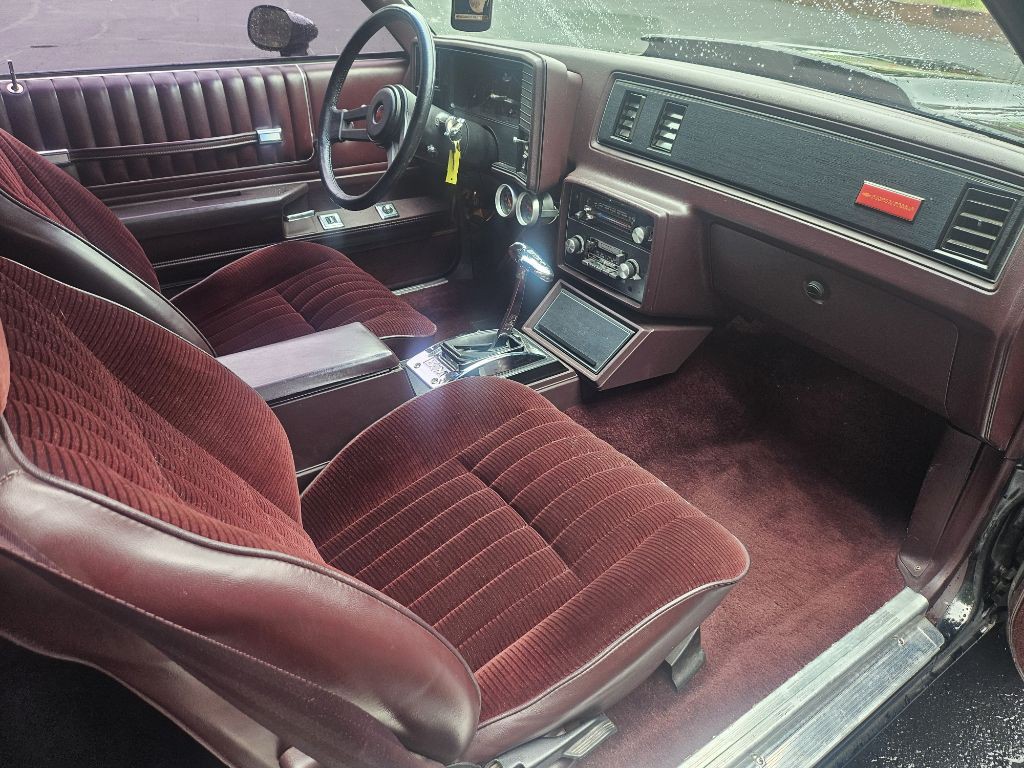 1985 Chevrolet Monte Carlo Image 7