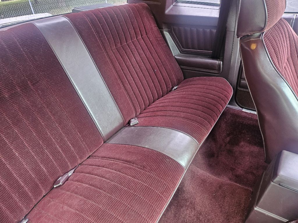 1985 Chevrolet Monte Carlo Image 10