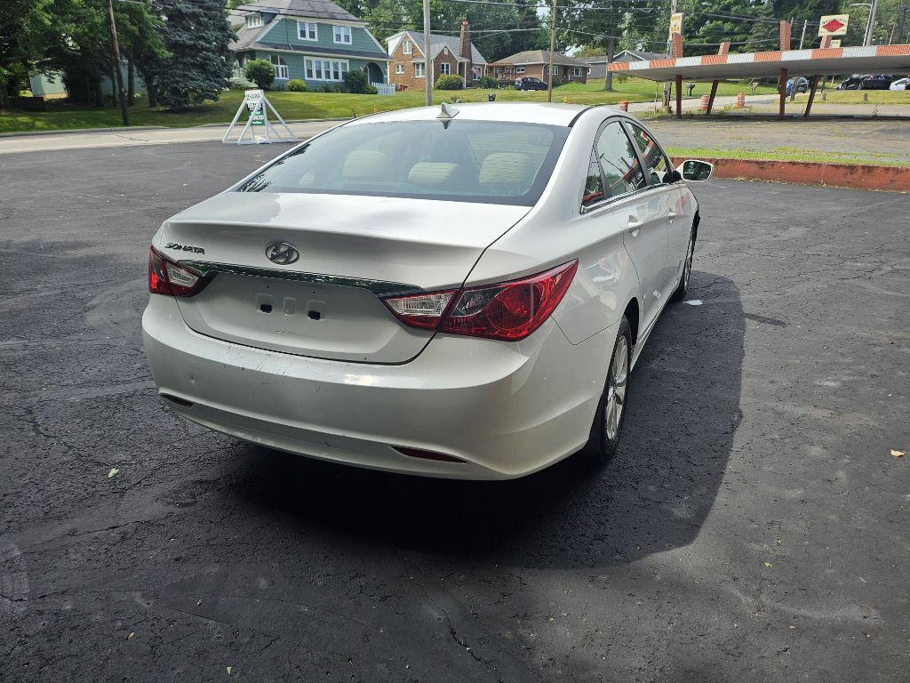 2013 Hyundai Sonata Image 4