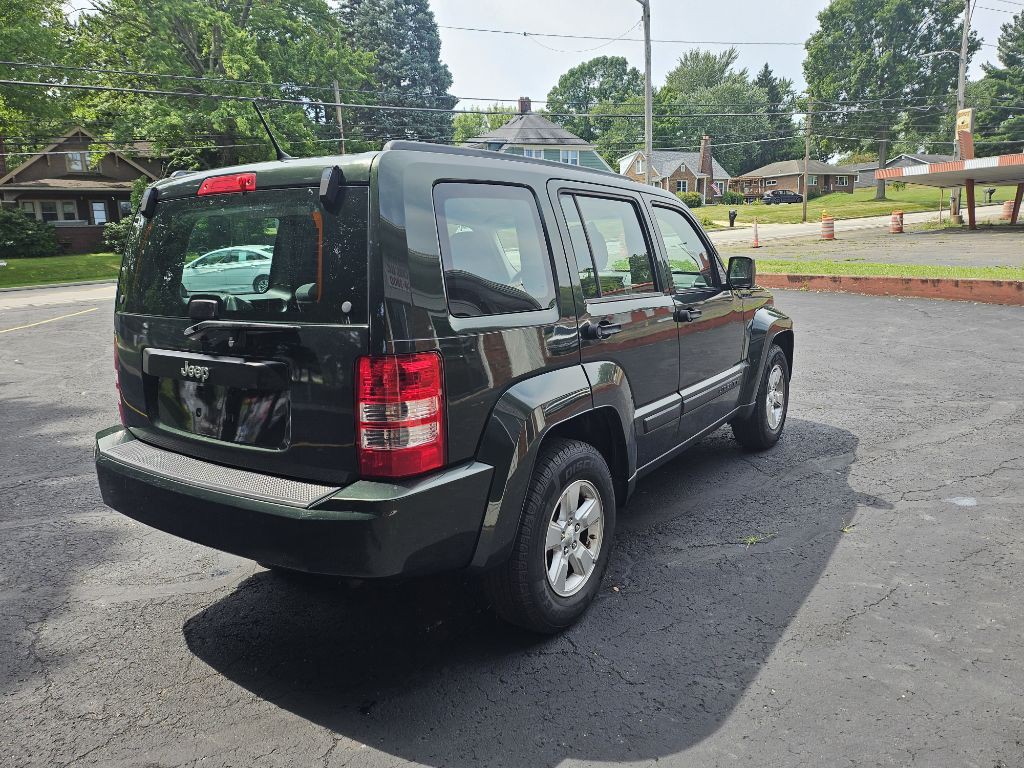 2011 Jeep Liberty Image 4