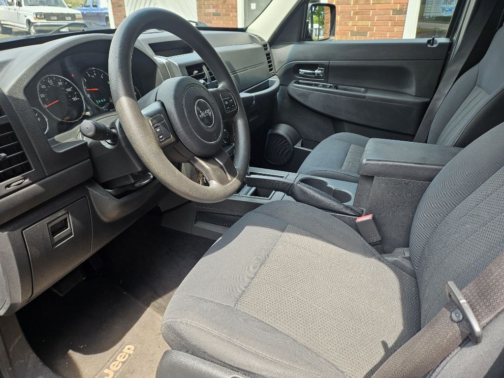 2011 Jeep Liberty Image 9