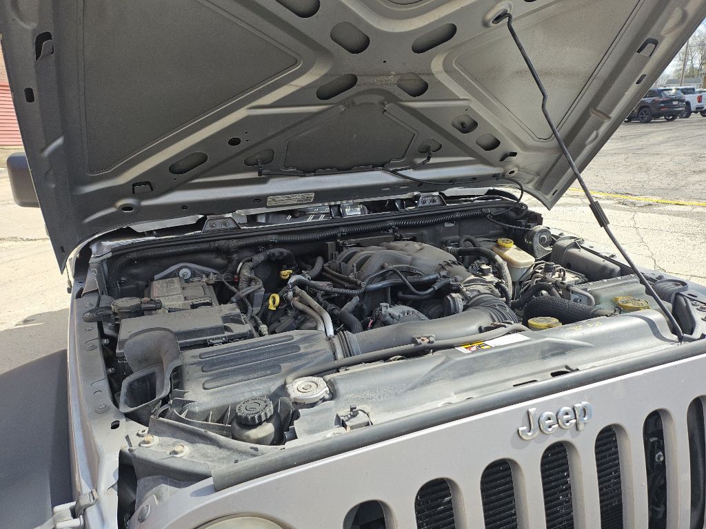 2014 Jeep Wrangler Image 15