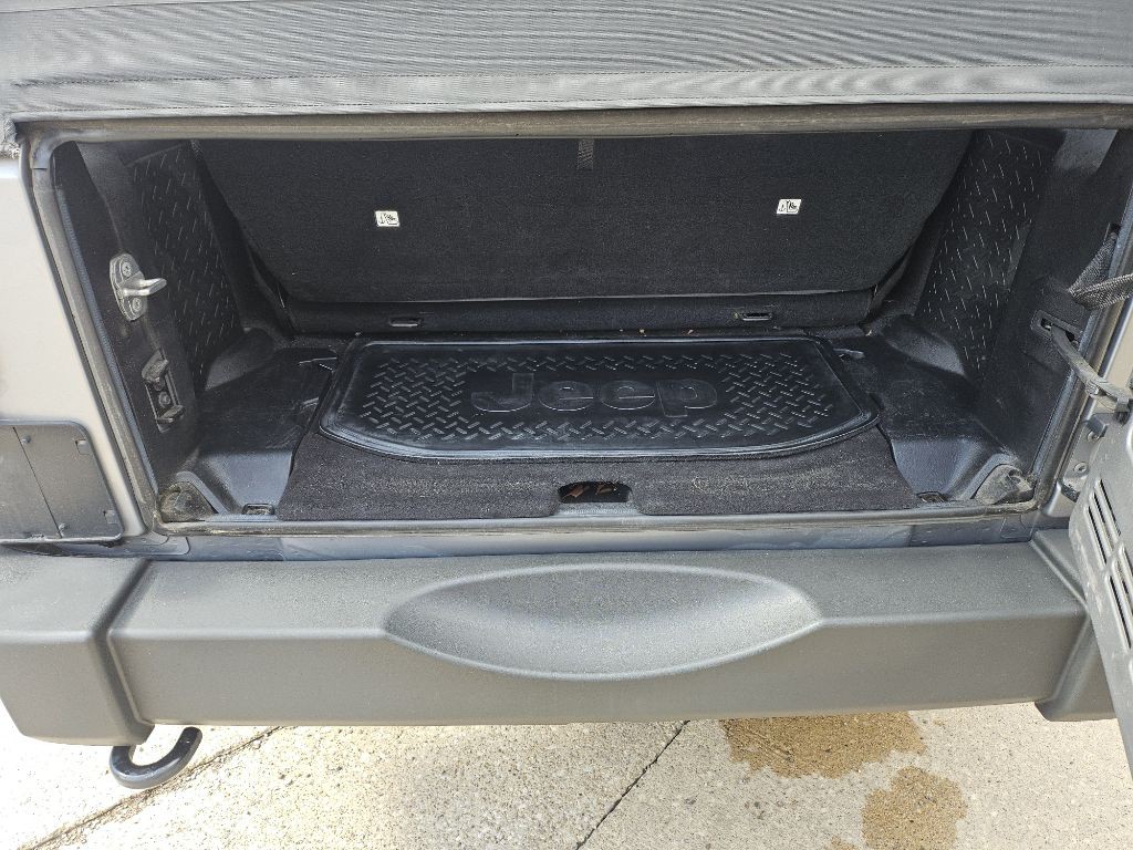 2014 Jeep Wrangler Image 18