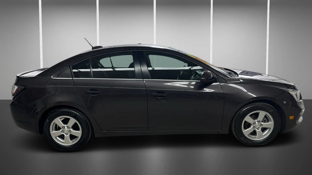 2016 Chevrolet Cruze Image 1