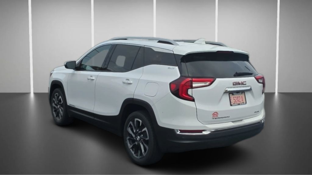 2022 GMC Terrain Image 4