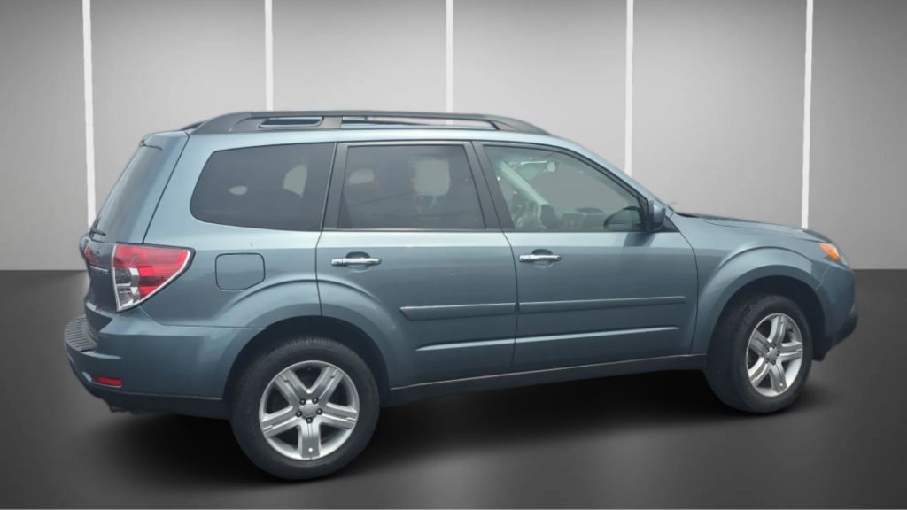 2010 Subaru Forester Image 3