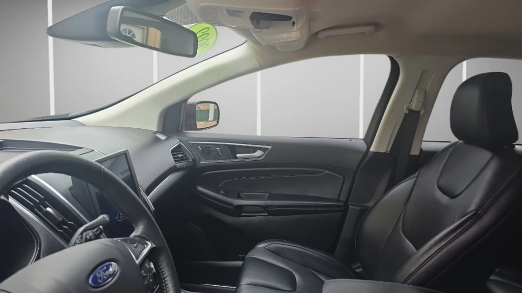 2022 Ford Edge Image 10