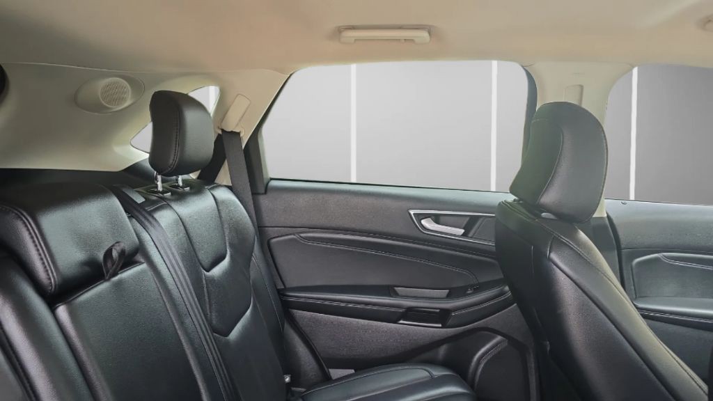 2022 Ford Edge Image 12