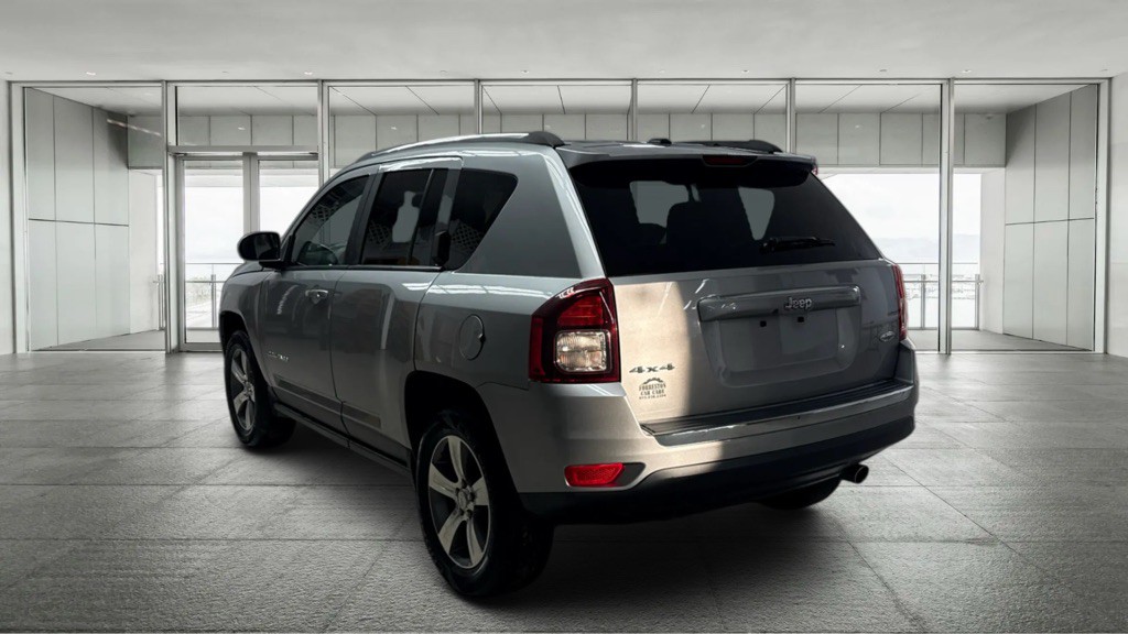 2016 Jeep Compass Image 8