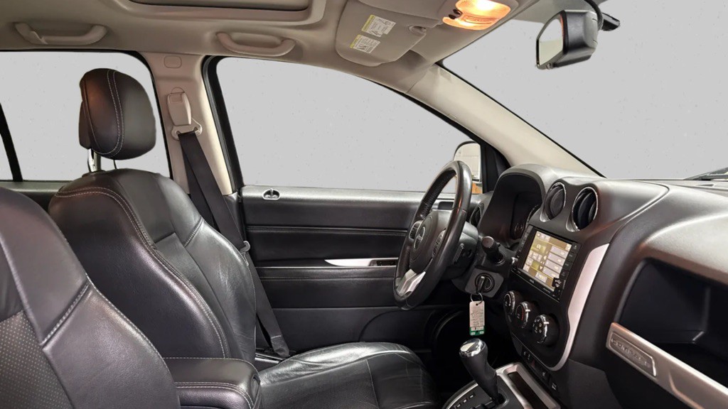 2016 Jeep Compass Image 12