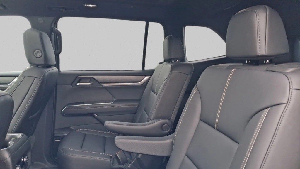 2025 GMC Acadia Image 12