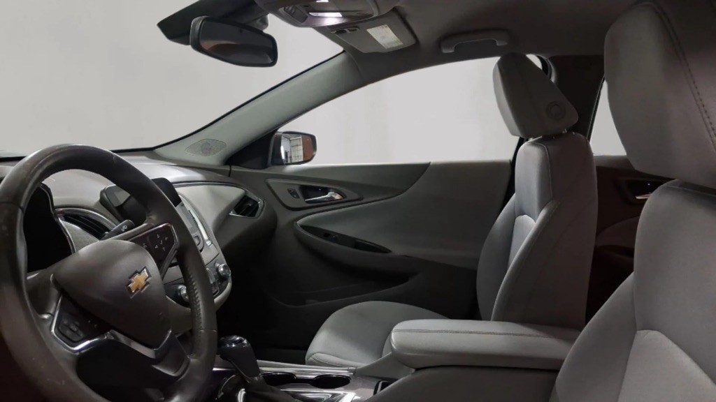 2016 Chevrolet Malibu Image 12