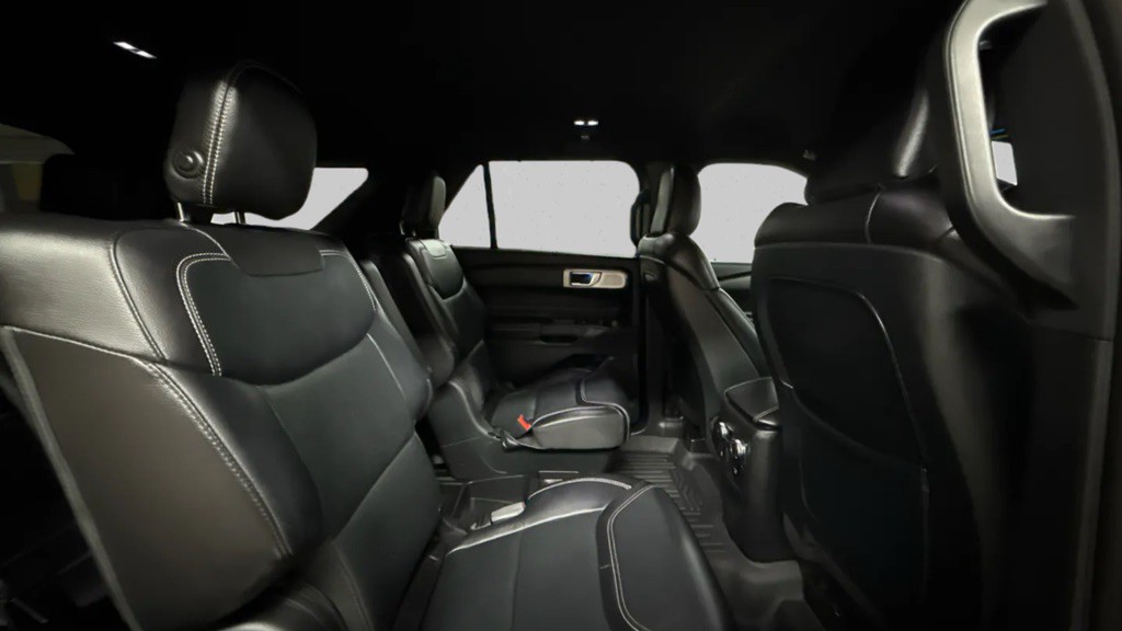 2020 Ford Explorer Image 13