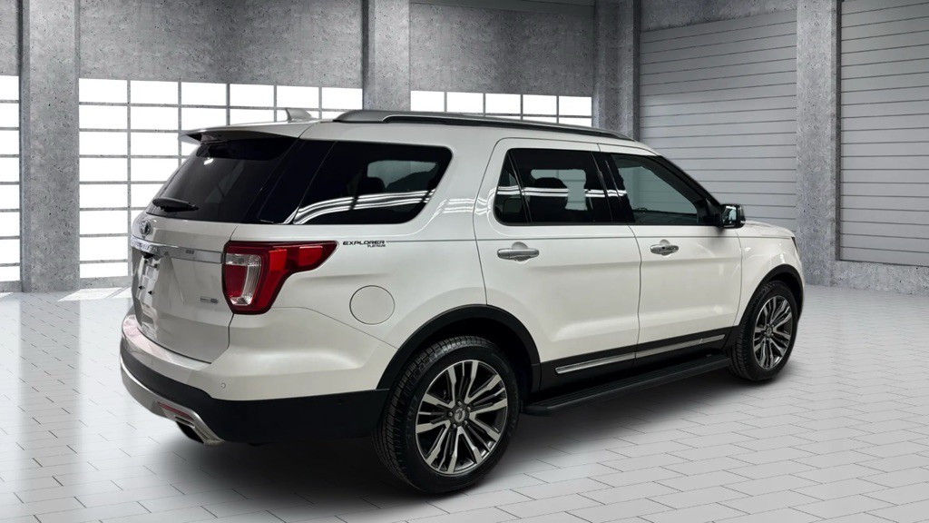 2017 Ford Explorer Image 3