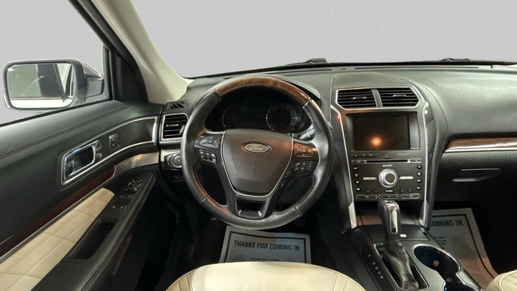 2017 Ford Explorer Image 9