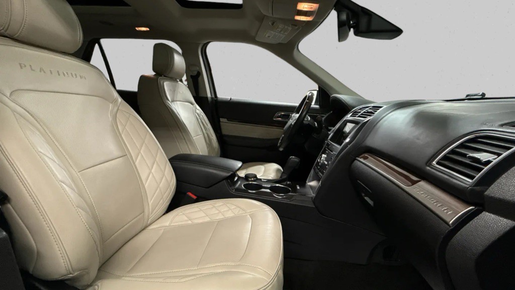 2017 Ford Explorer Image 13