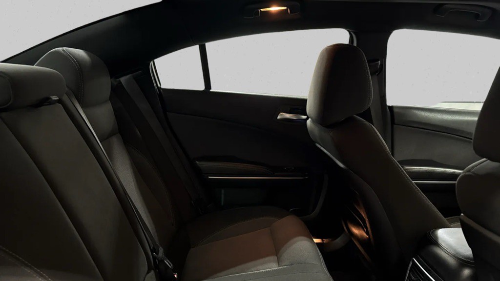 2016 Dodge Charger Image 8