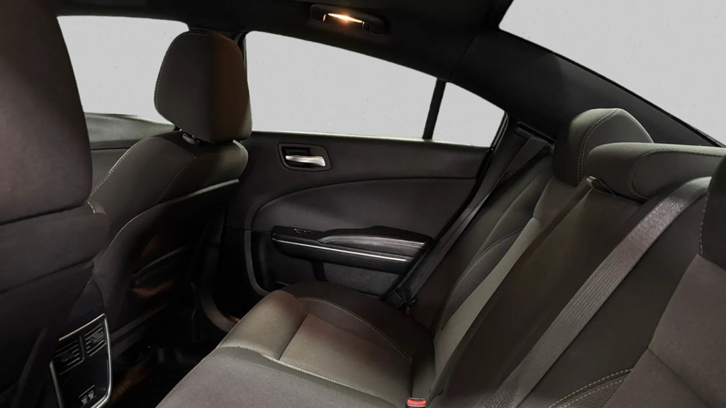 2016 Dodge Charger Image 9