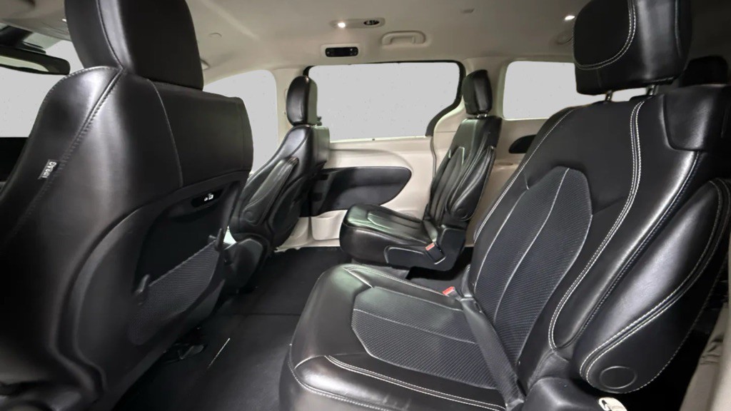 2023 Chrysler Pacifica Image 11
