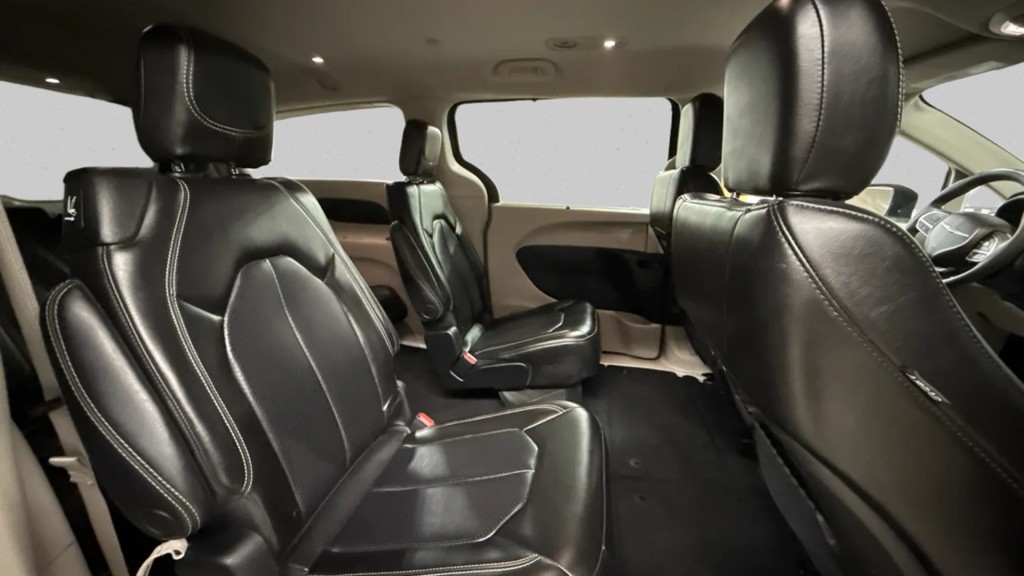 2023 Chrysler Pacifica Image 14