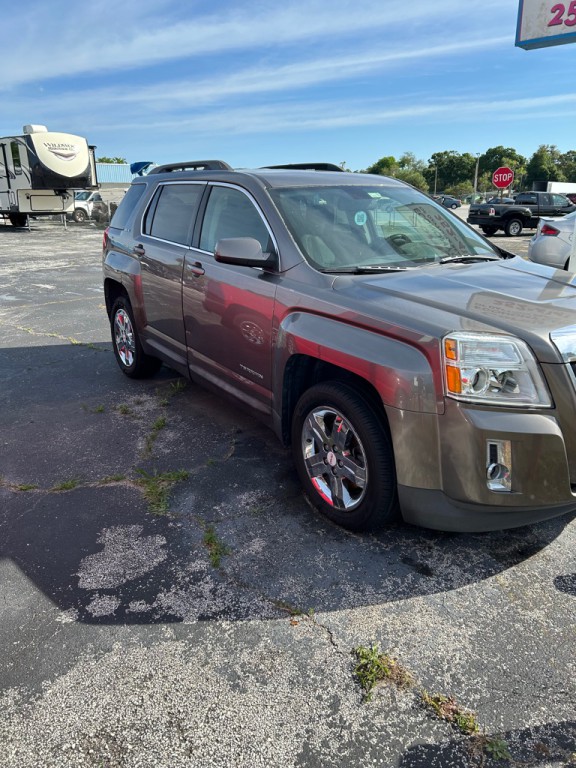 2010 GMC Terrain Image 2