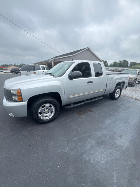 2010 Chevrolet Silverado 1500 Image 2