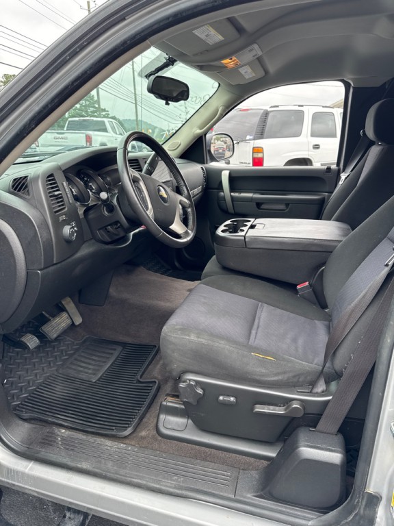2010 Chevrolet Silverado 1500 Image 3